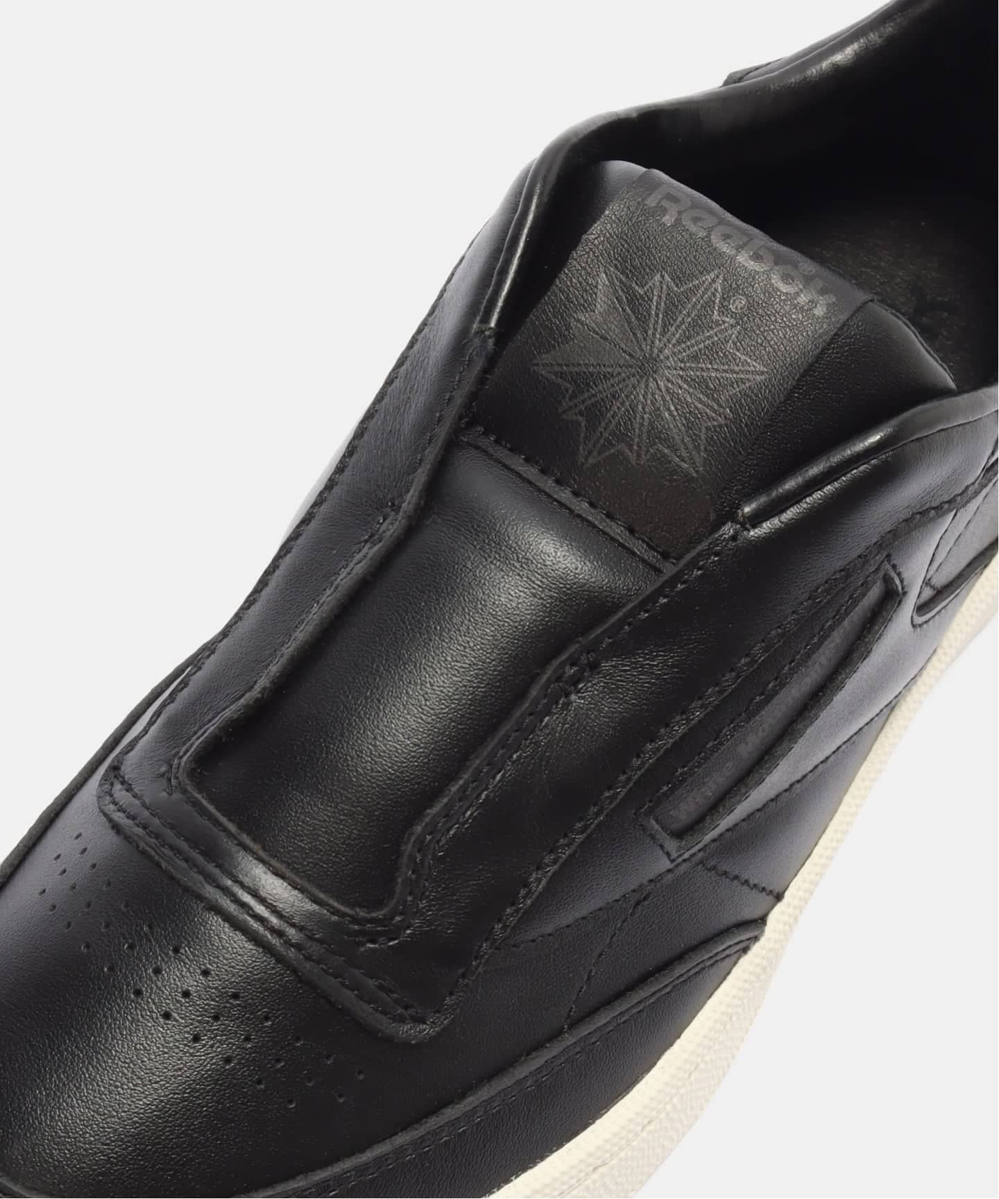 Reebok × White Mountaineering CLUB C 85 VINTAGE RB0087