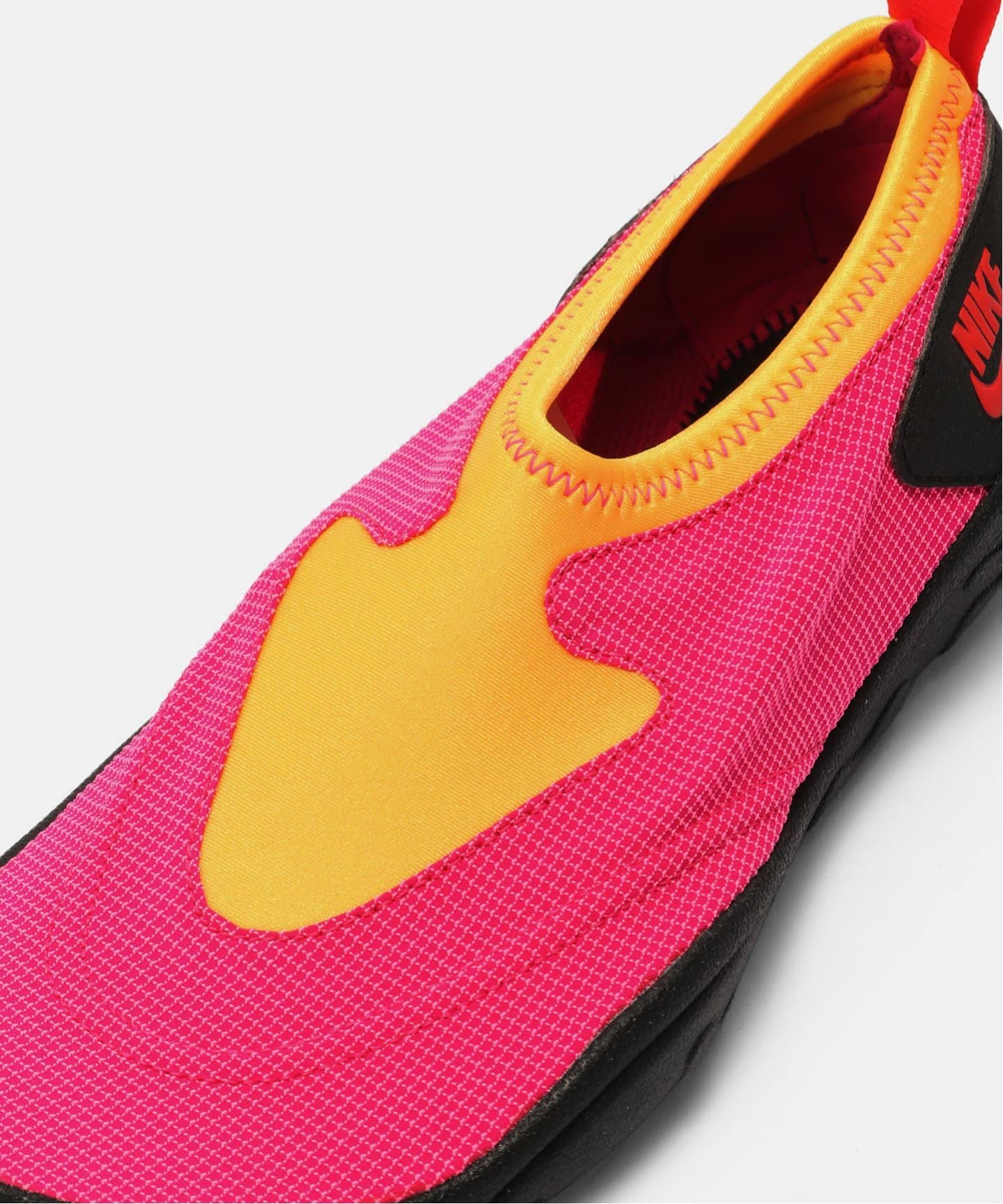 NIKE W AQUA TURF FZ5628-600