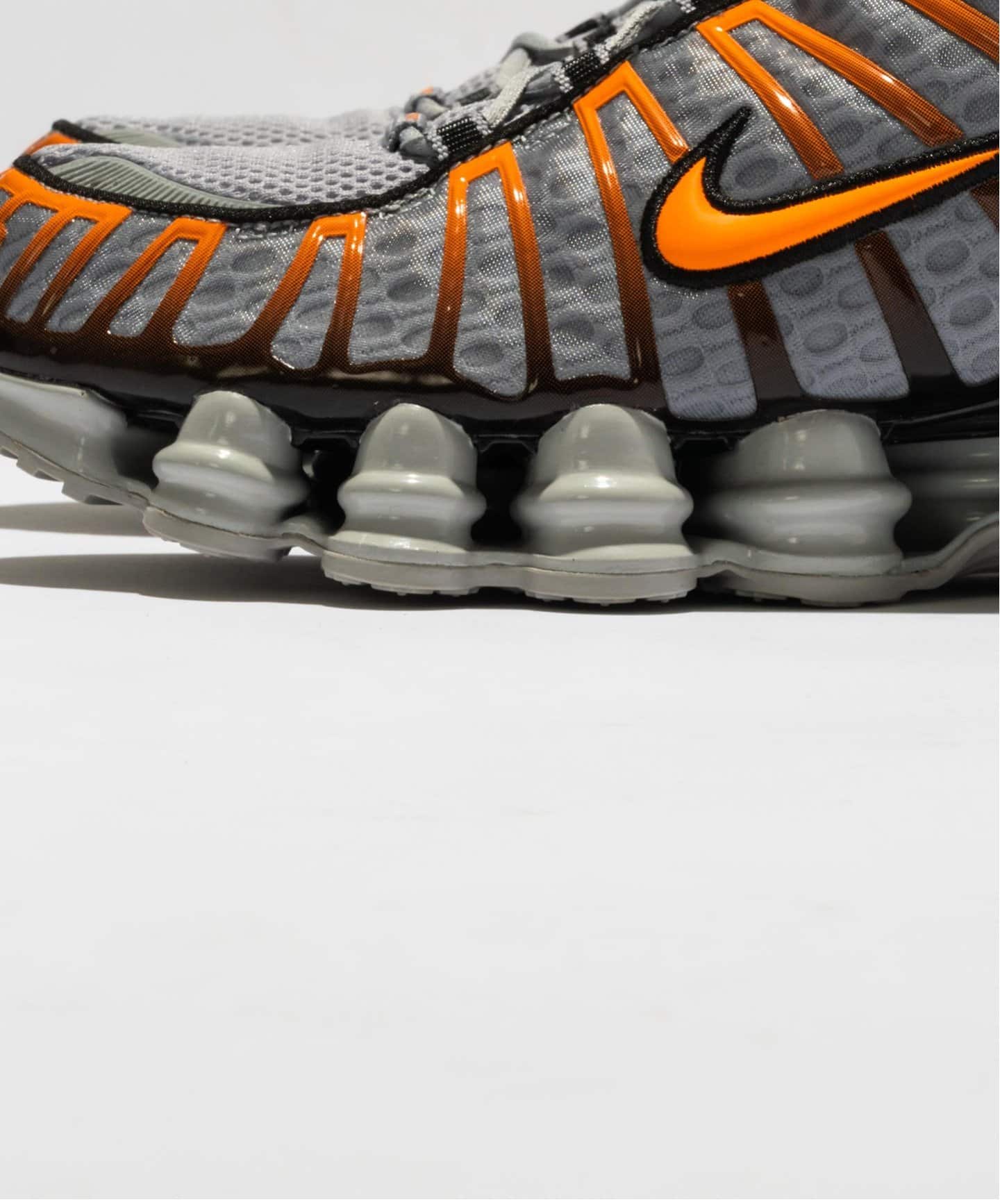 NIKE SHOX TL AV3595-011