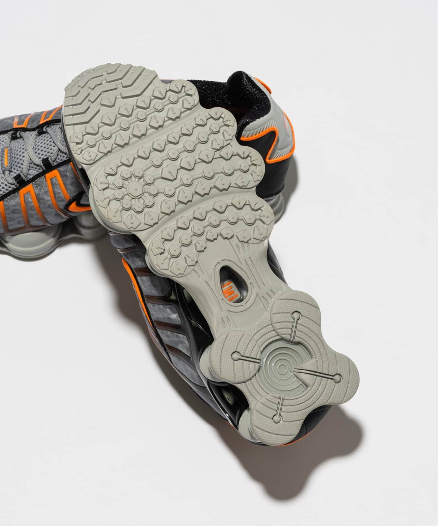NIKE SHOX TL AV3595-011