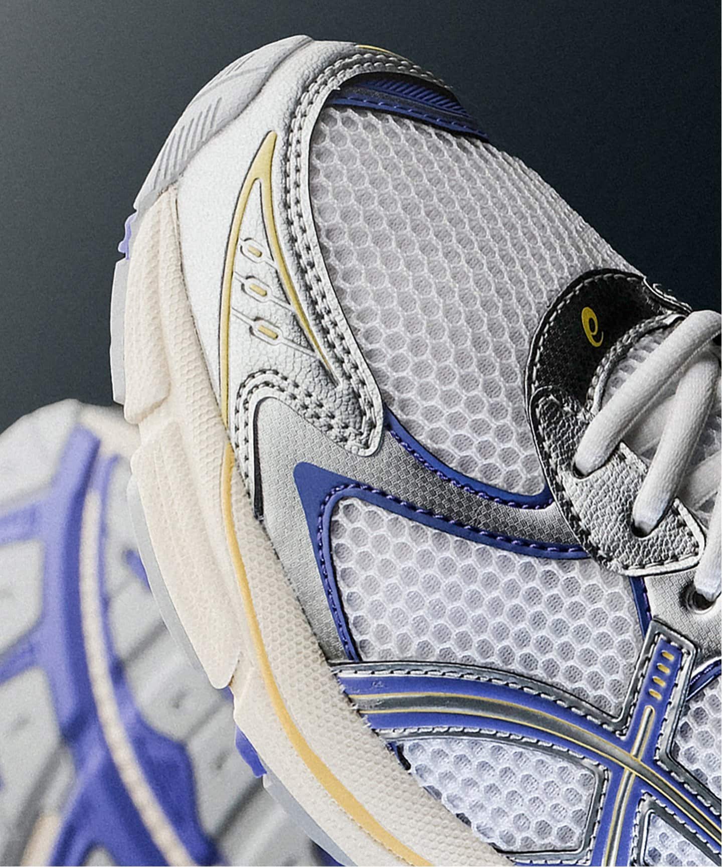 【日本国内限定カラー】ASICS GT-2160 1203A275.109