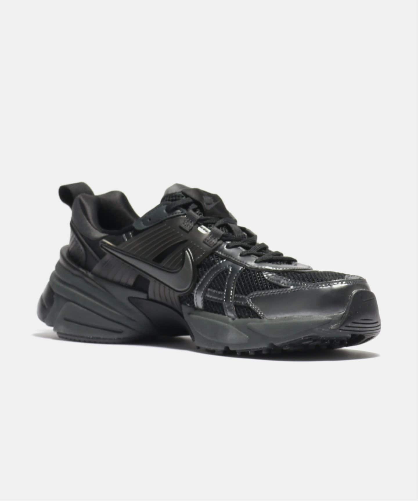 NIKE V2K RUN HJ4497-001