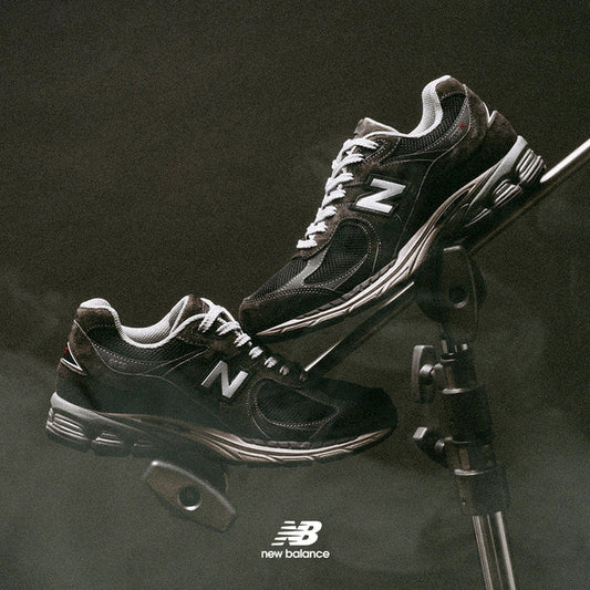 New Balance 2002Rシリーズからグレーベースの新色が登場