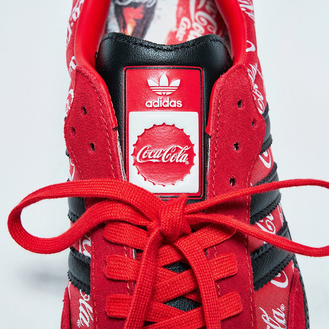 adidas Originals × Coca Cola のタッグによるコラボシューズが登場