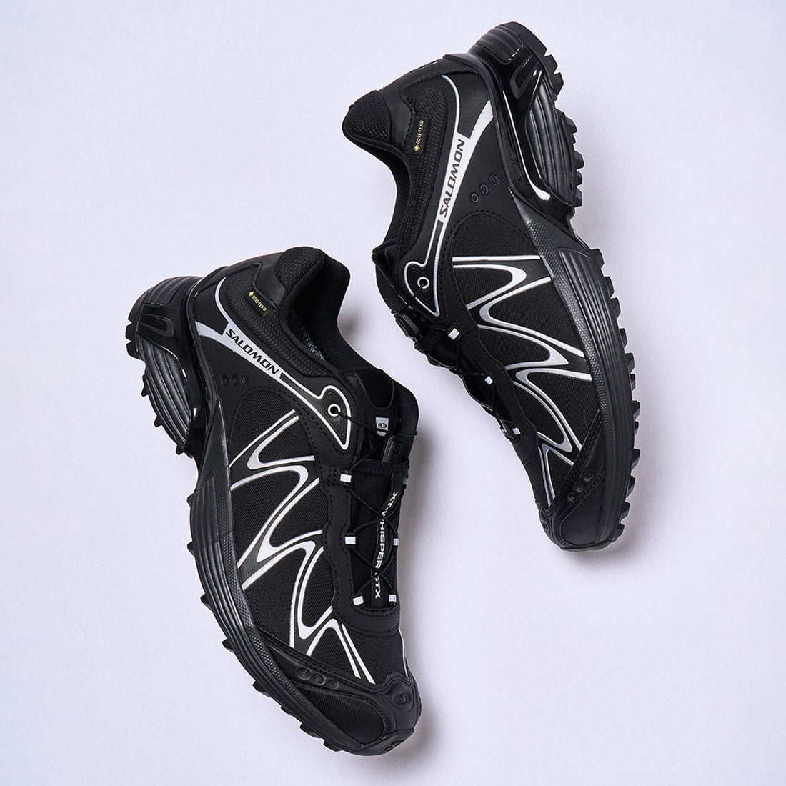 SALOMON XT-WHISPER からブラックベースのGORE-TEX搭載モデルが登場