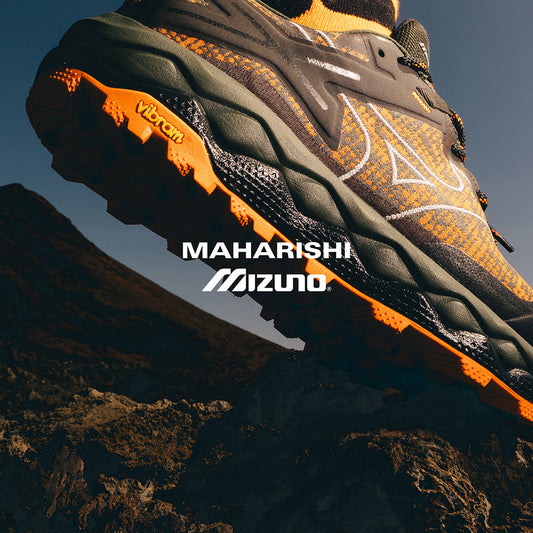 MAHARISHI × MIZUNO のコラボレーションモデルが好評発売中