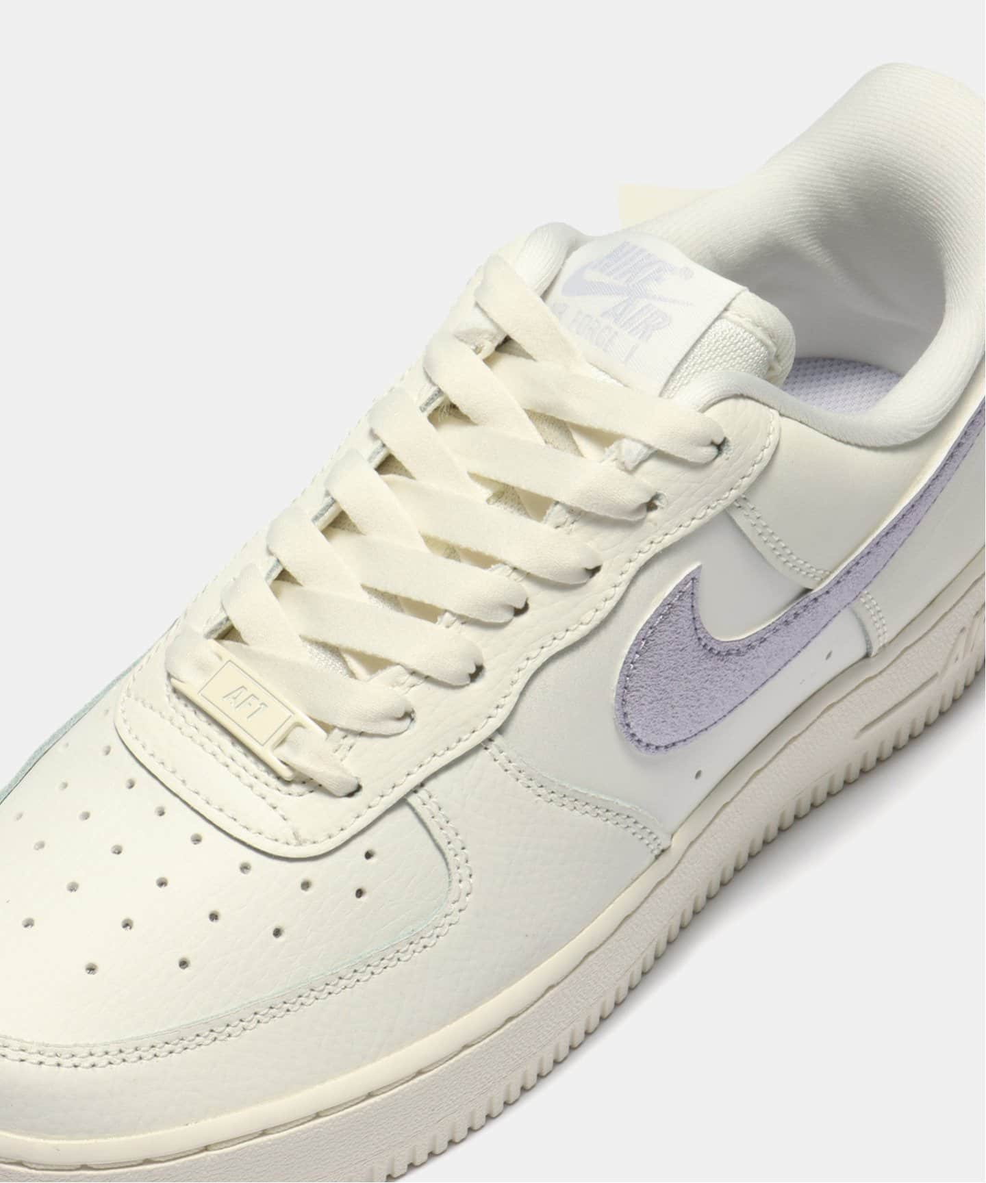 NIKE W AIR FORCE 1 07 ESS DV7470-100