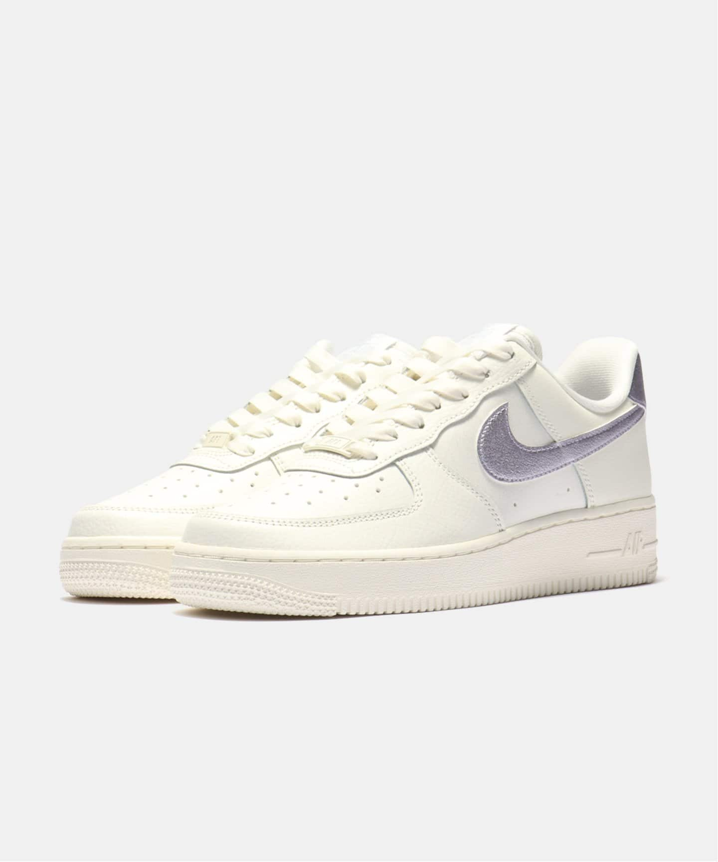 NIKE W AIR FORCE 1 07 ESS DV7470-100