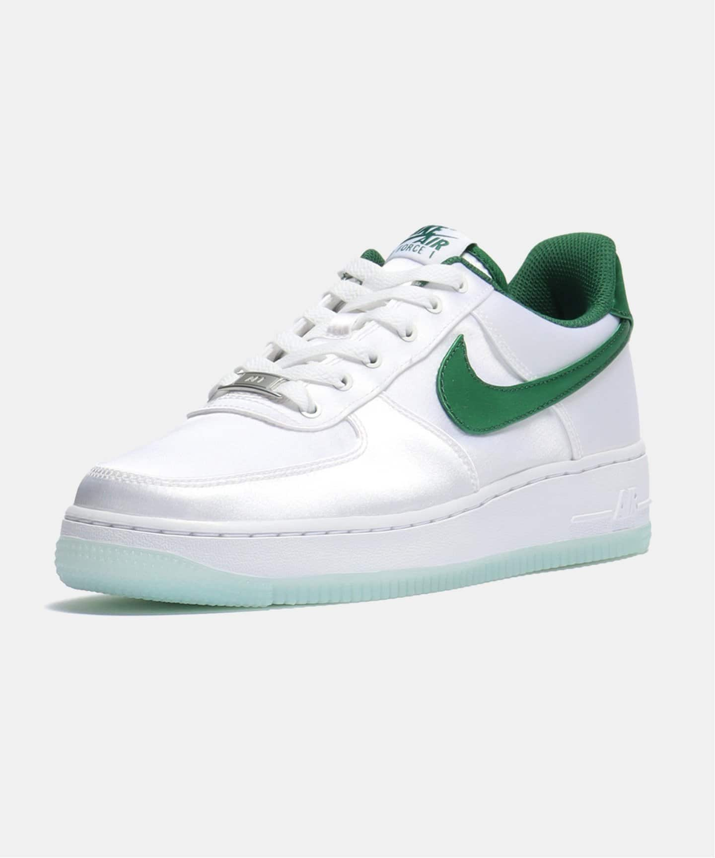 【NIKE / ナイキ】W AIR FORCE 1 07 ESS SNKR DX6541-101