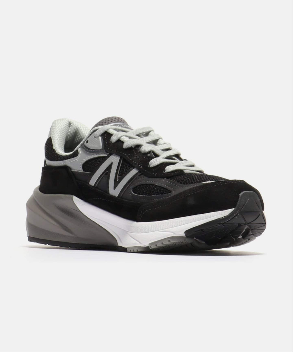 New Balance W990BK6