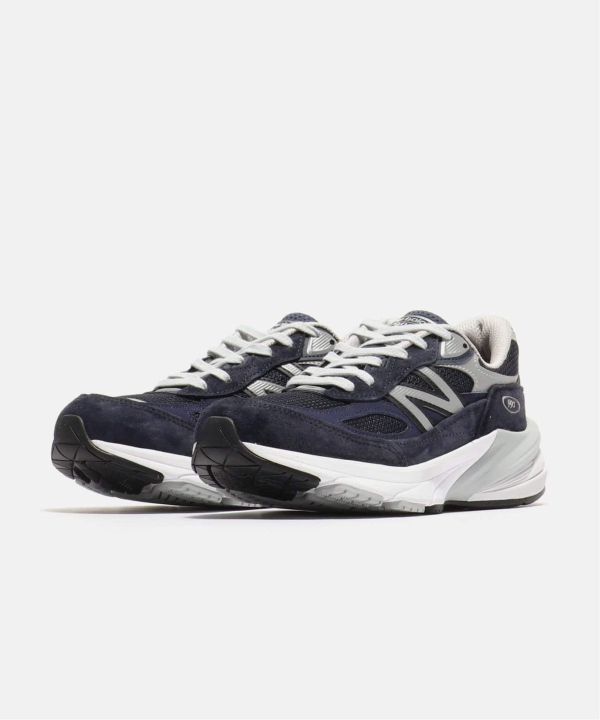 New Balance W990NV6