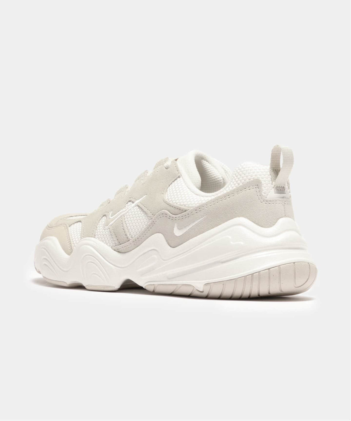 【NIKE / ナイキ】W TECH HERA DR9761-002