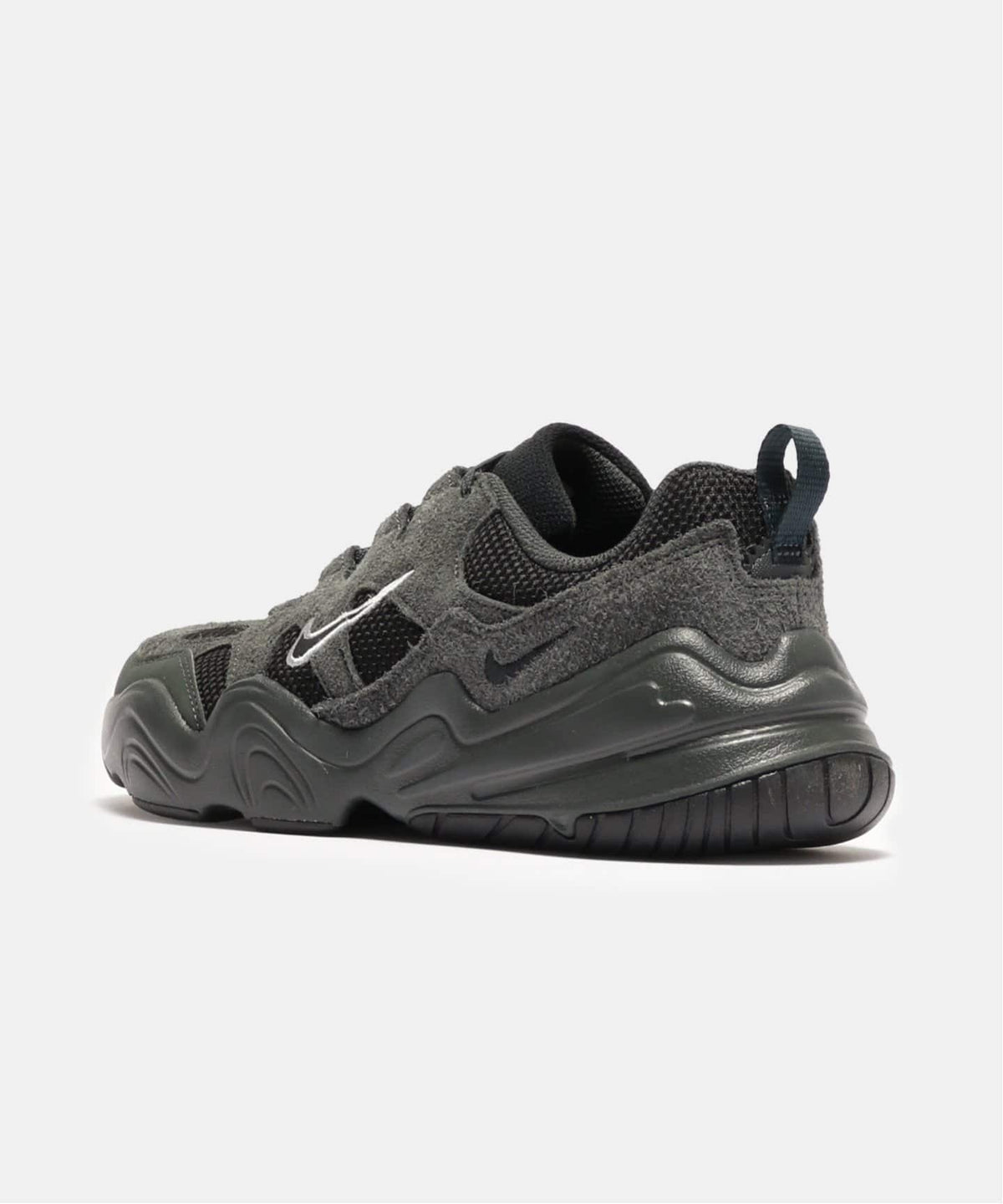 【NIKE / ナイキ】W TECH HERA DR9761-003