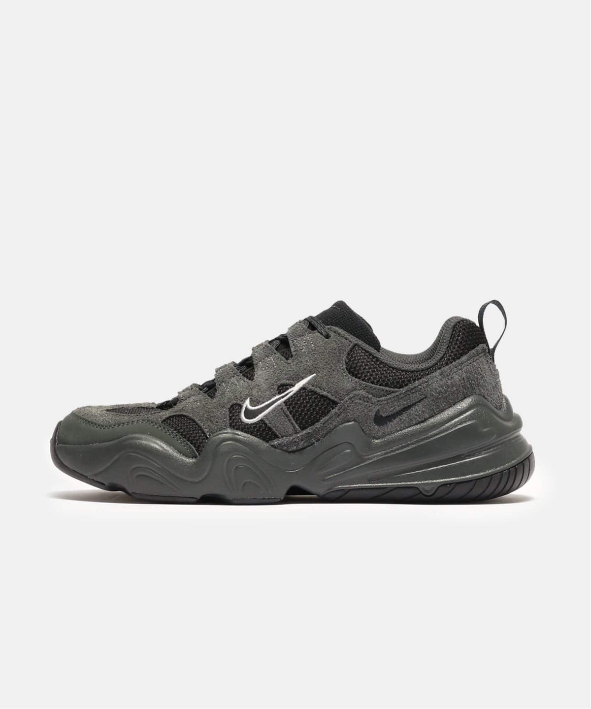 【NIKE / ナイキ】W TECH HERA DR9761-003