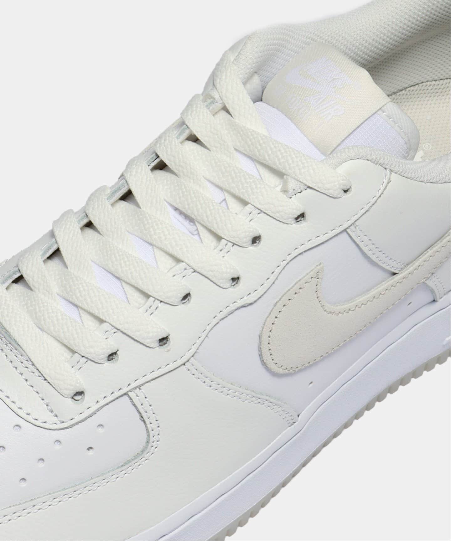 NIKE AIR FORCE 1 07 LV8 FN5832-100