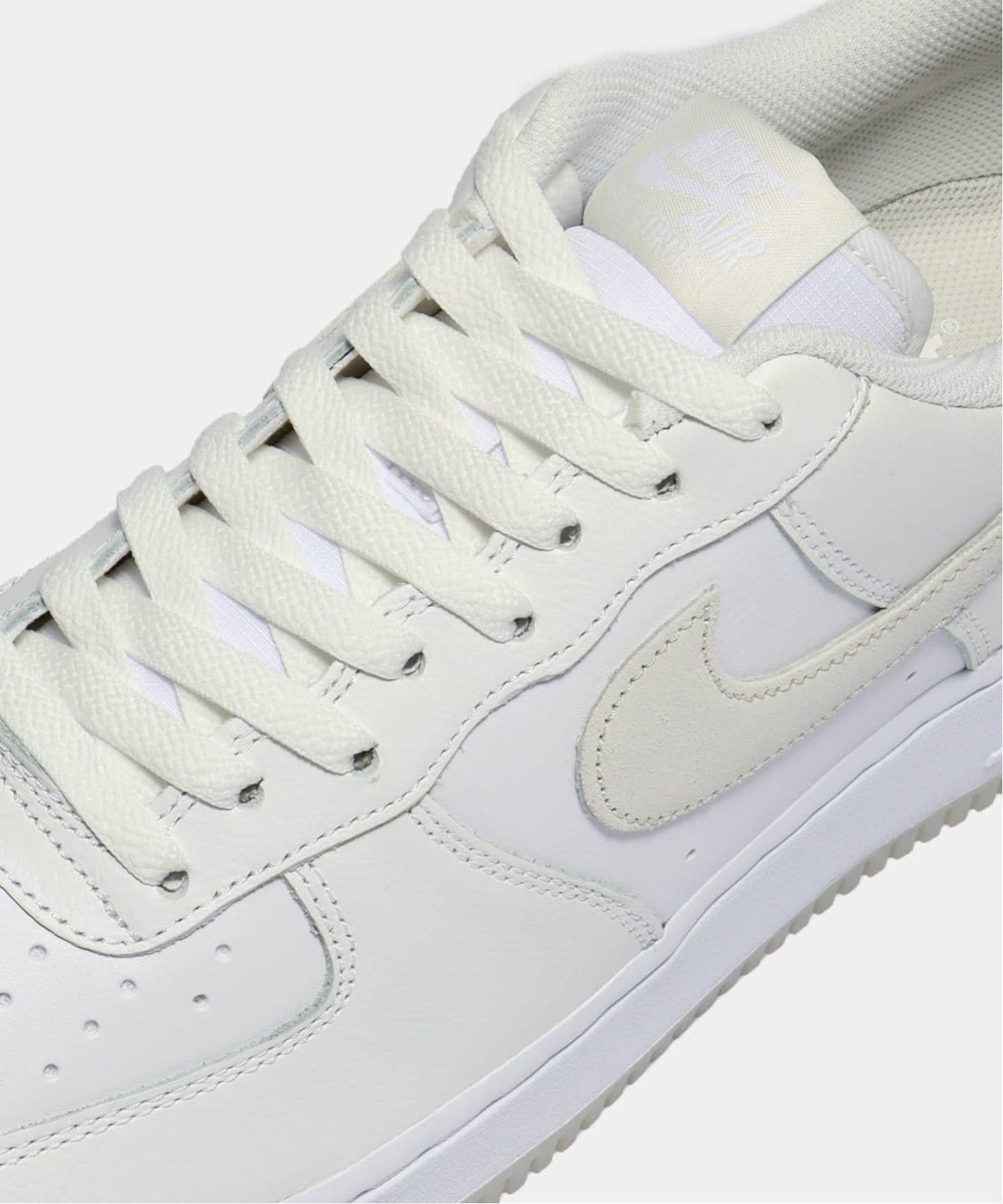 NIKE AIR FORCE 1 07 LV8 FN5832-100