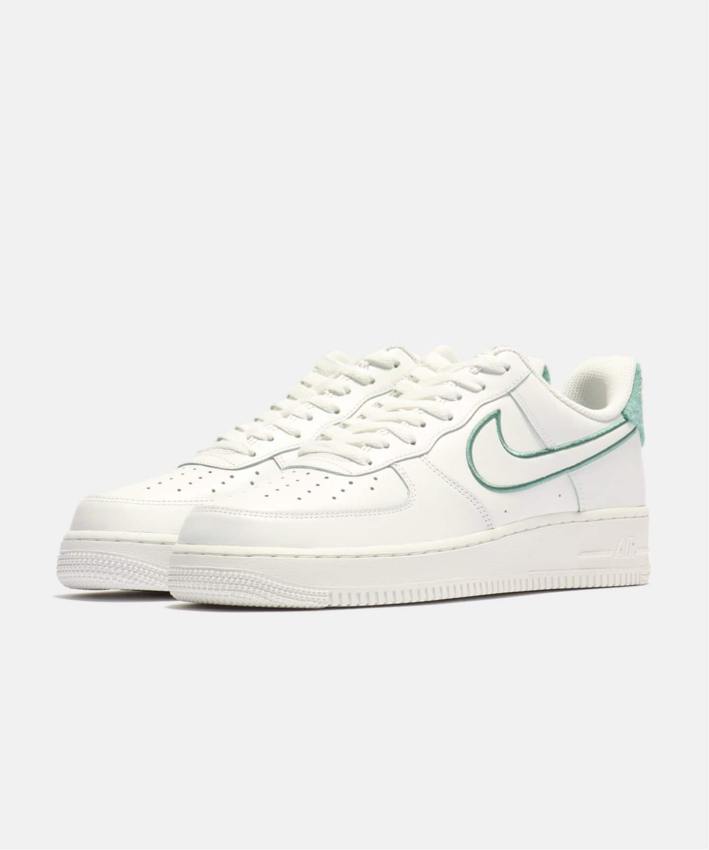 NIKE AIR FORCE 1 07 LV8 FN8349-100