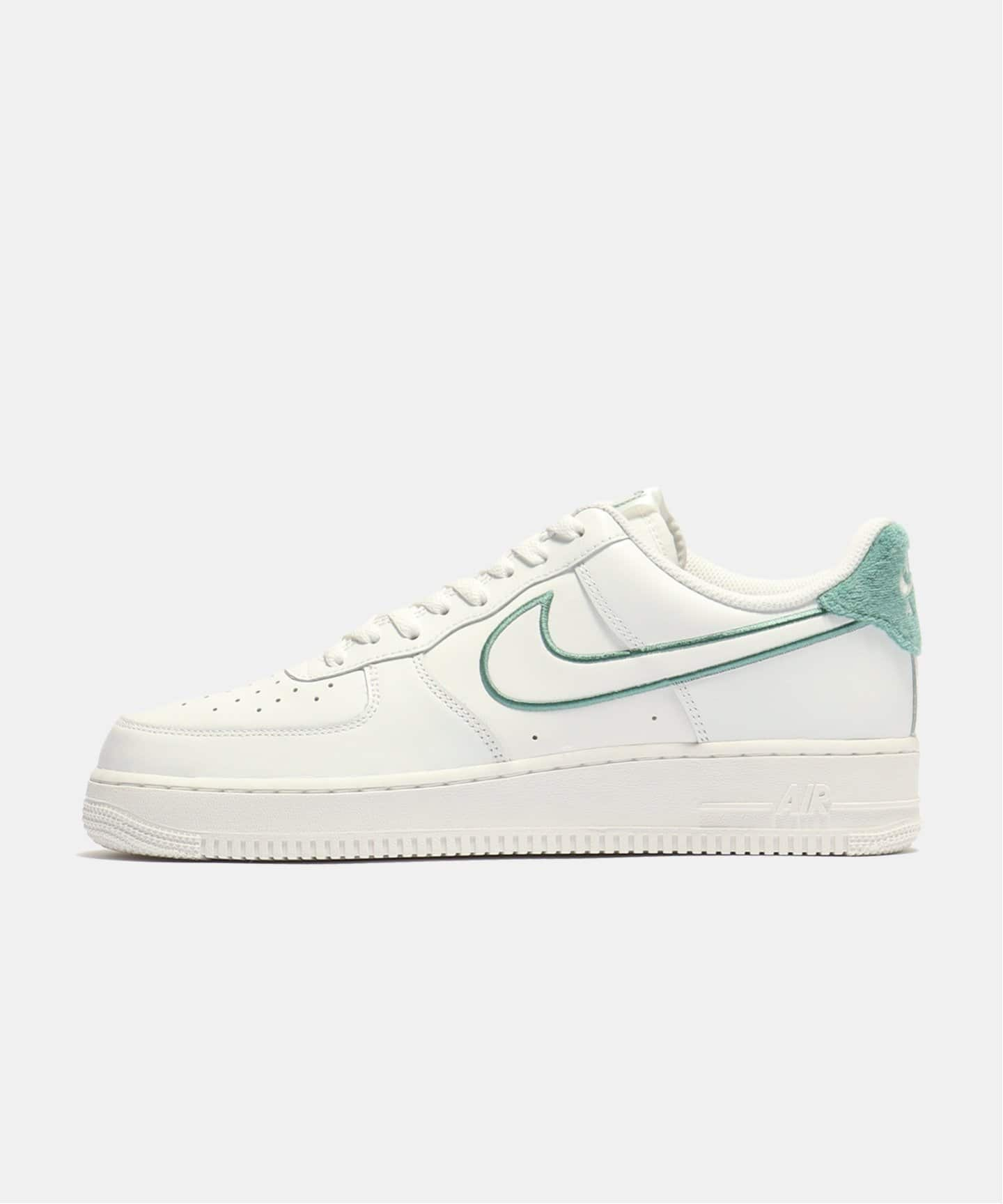 NIKE AIR FORCE 1 07 LV8 FN8349-100