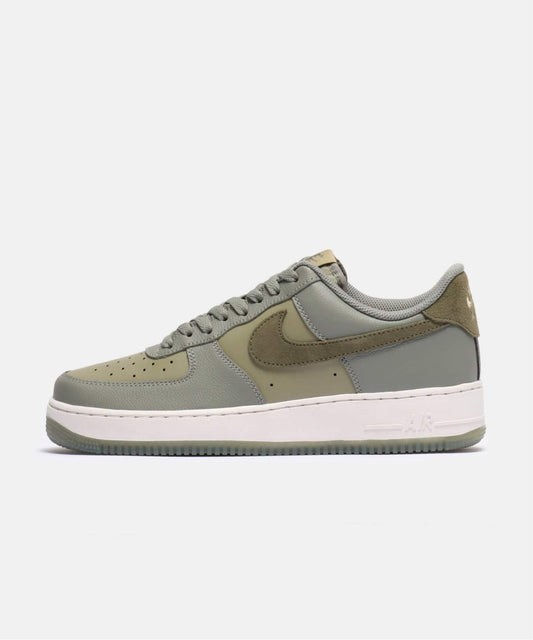 【NIKE / ナイキ】AIR FORCE 1 07 LV8 FJ4170-002