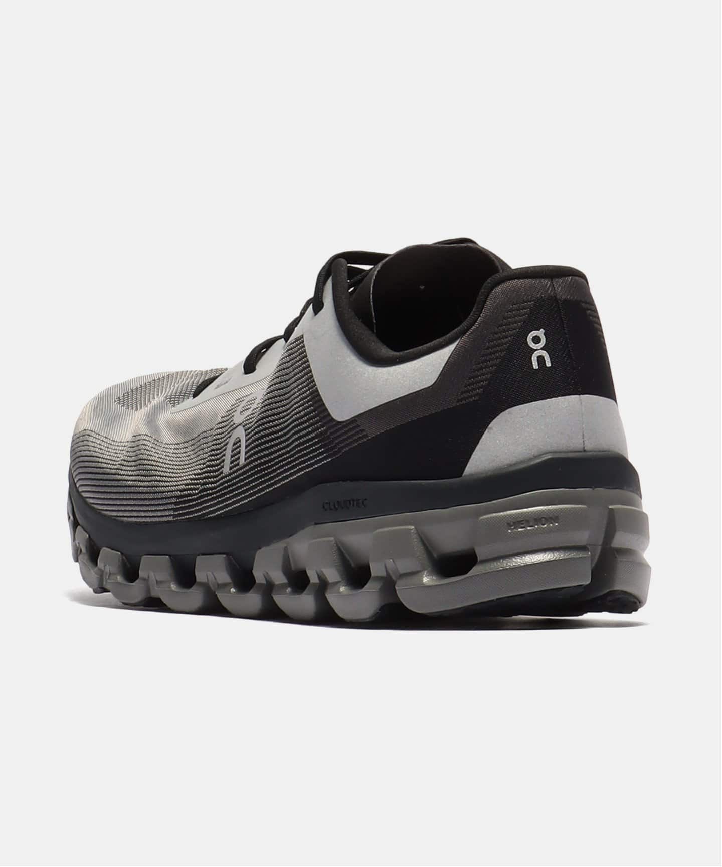 【On / オン】Cloudflow 4 Z5 3MD30102325 Mens