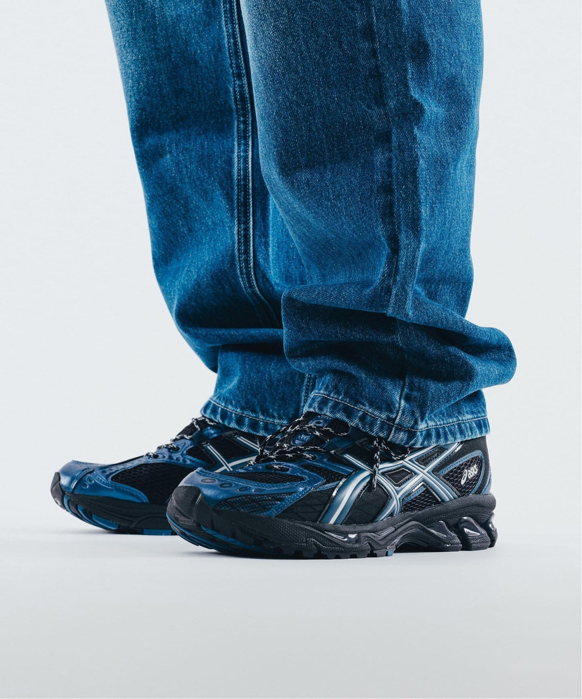 【日本国内限定カラー】ASICS GEL-NIMBUS 10.1 1203A543.002