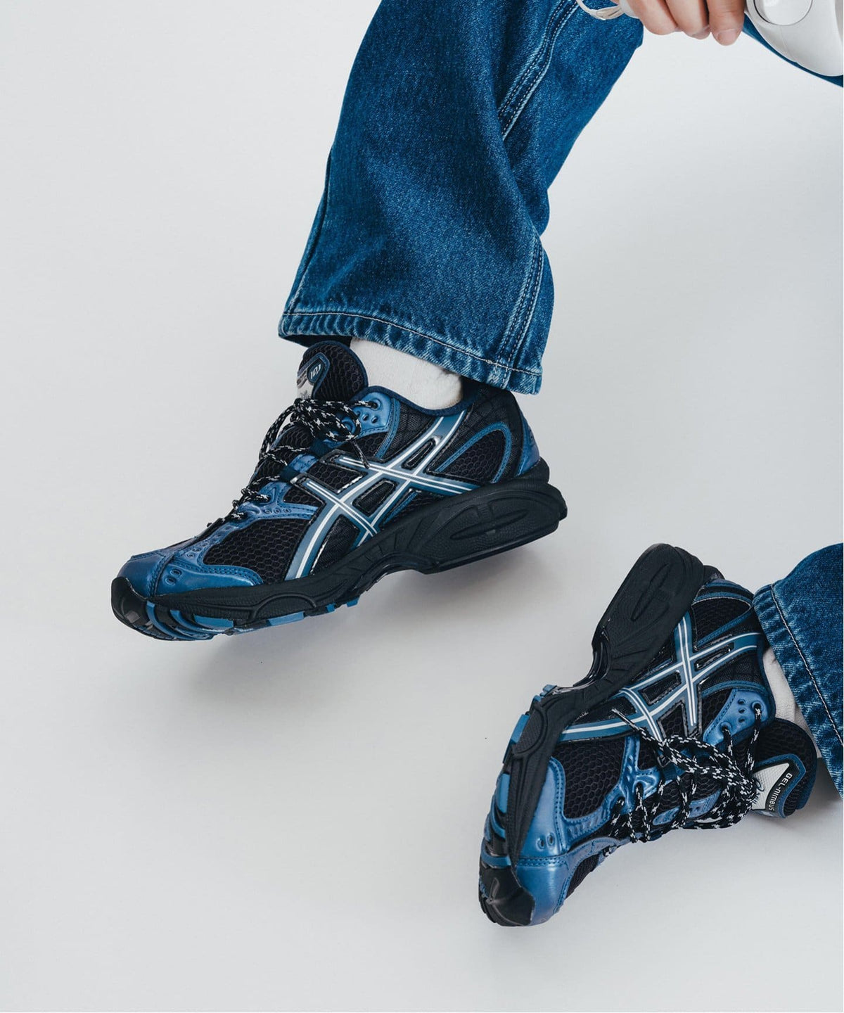 【日本国内限定カラー】ASICS GEL-NIMBUS 10.1 1203A543.002
