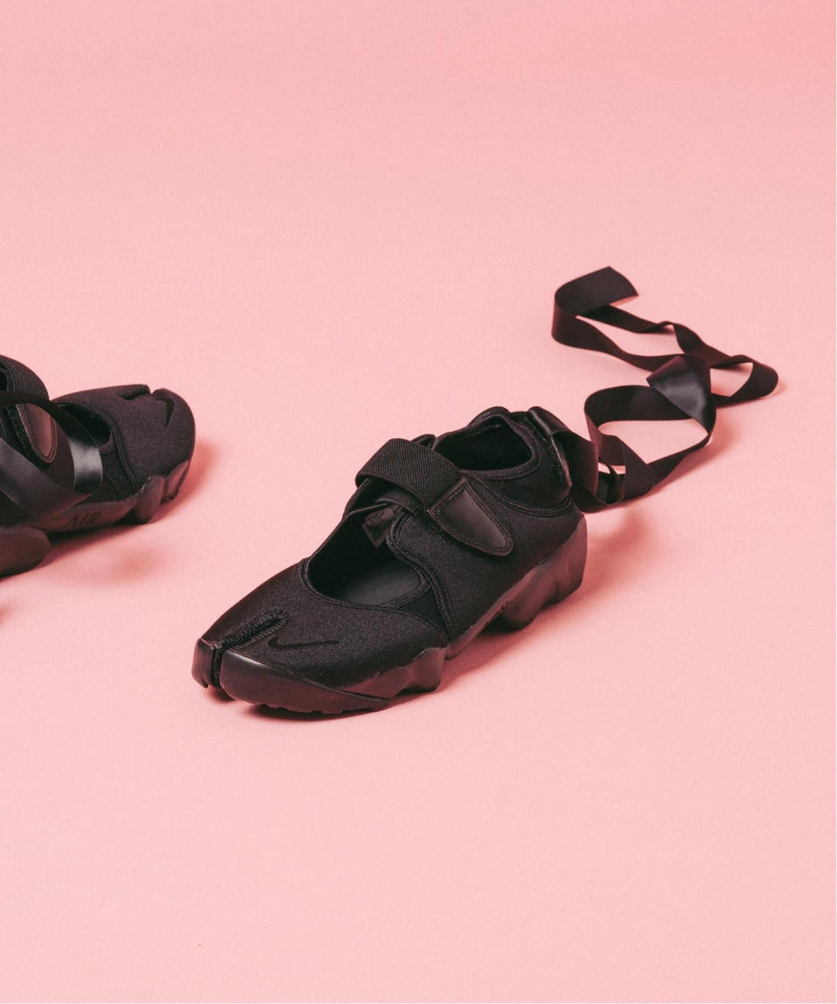 NIKE WMNS AIR RIFT TRK3 IH1990-010