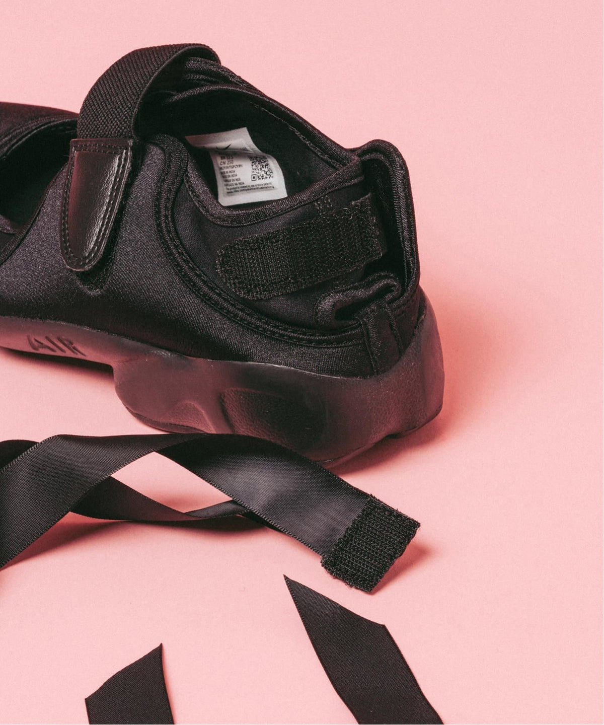 NIKE WMNS AIR RIFT TRK3 IH1990-010