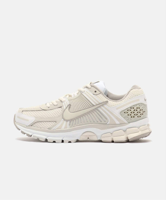 NIKE W ZOOM VOMERO 5 FJ2028-107
