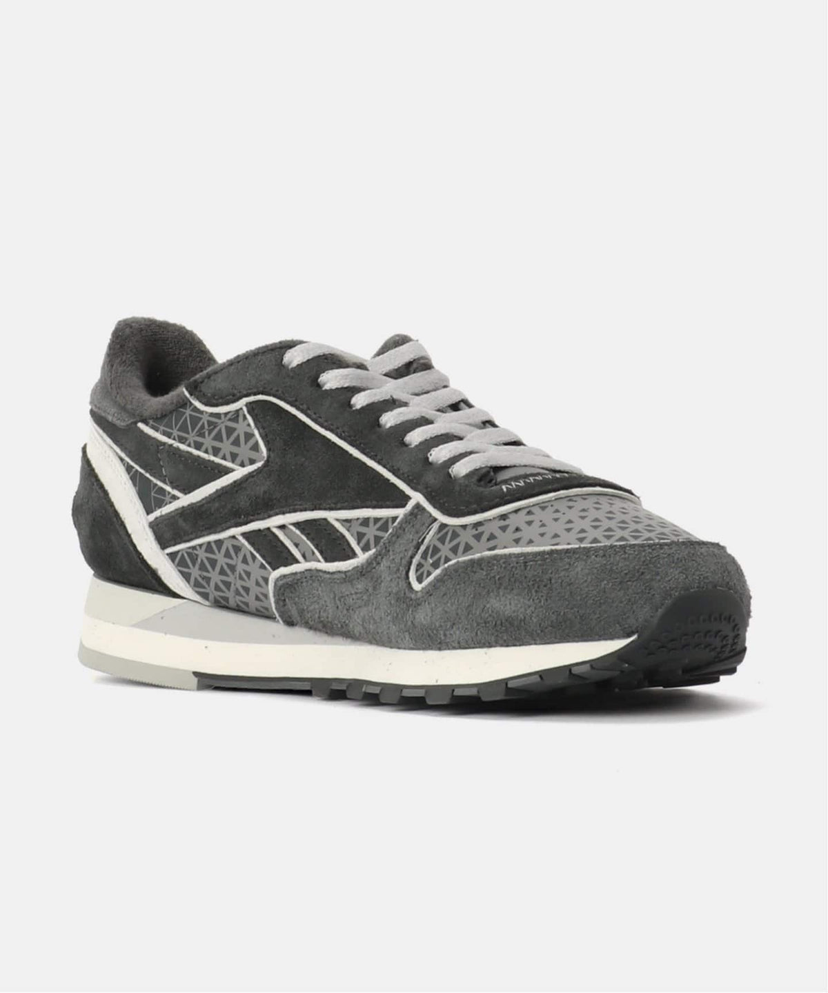 WHITE MOUNTAINEERING × Reebok CLASSIC LEATHER 100233213