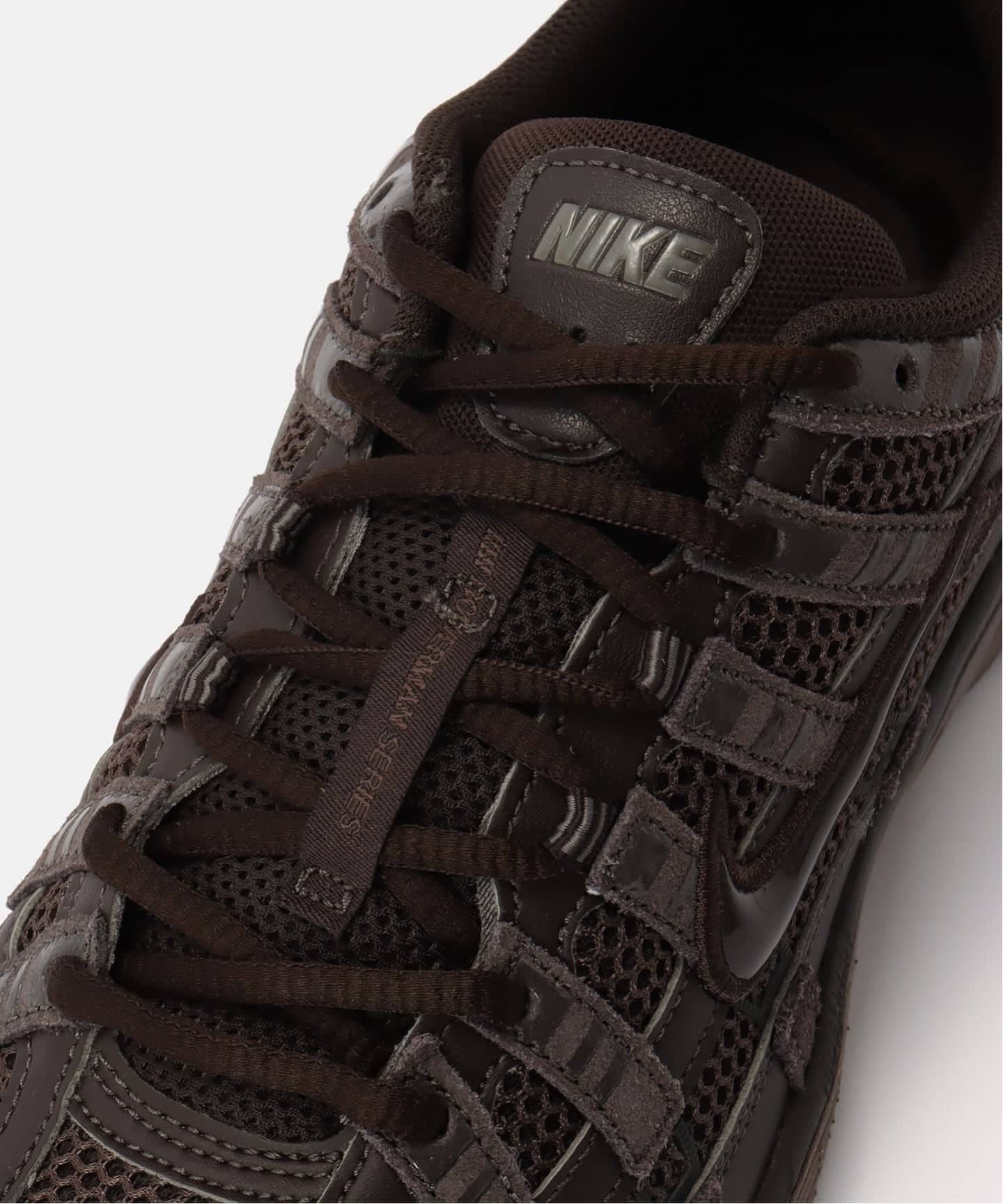 NIKE P-6000 SE HF0015-204