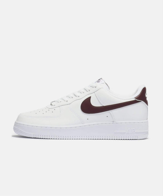 NIKE AIR FORCE 1 07 ESS FJ4146-112