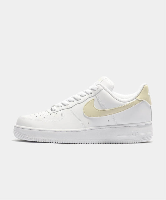 NIKE AIR FORCE 1 07 ESS FJ4146-111