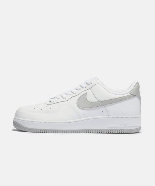NIKE AIR FORCE 1 07 ESS FJ4146-100