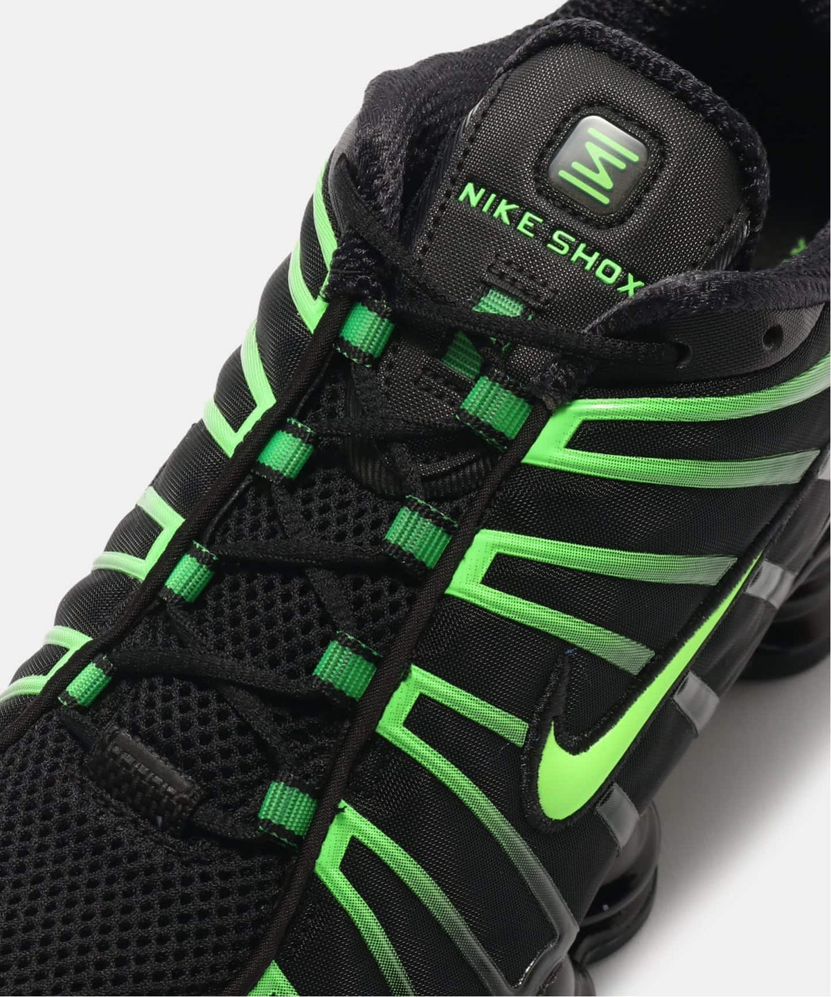 NIKE SHOX TL AV3595-012