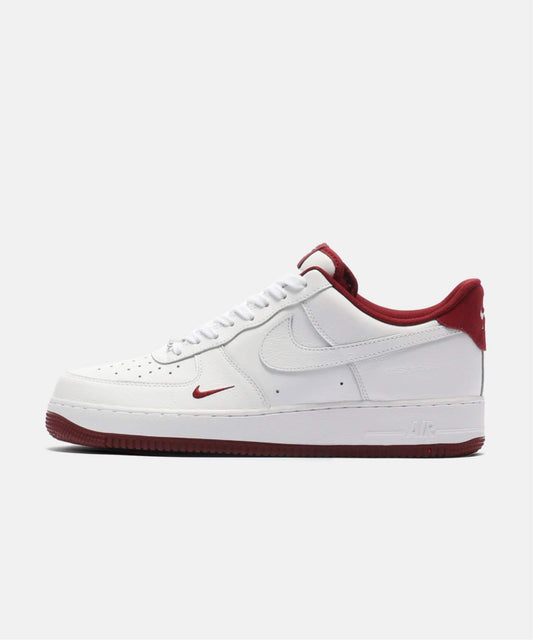 NIKE AIR FORCE 1  07 LV8 ESS HM9483-10