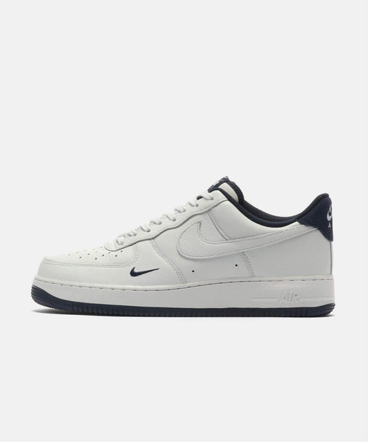NIKE AIR FORCE 1  07 LV8 ESS HM9483-001