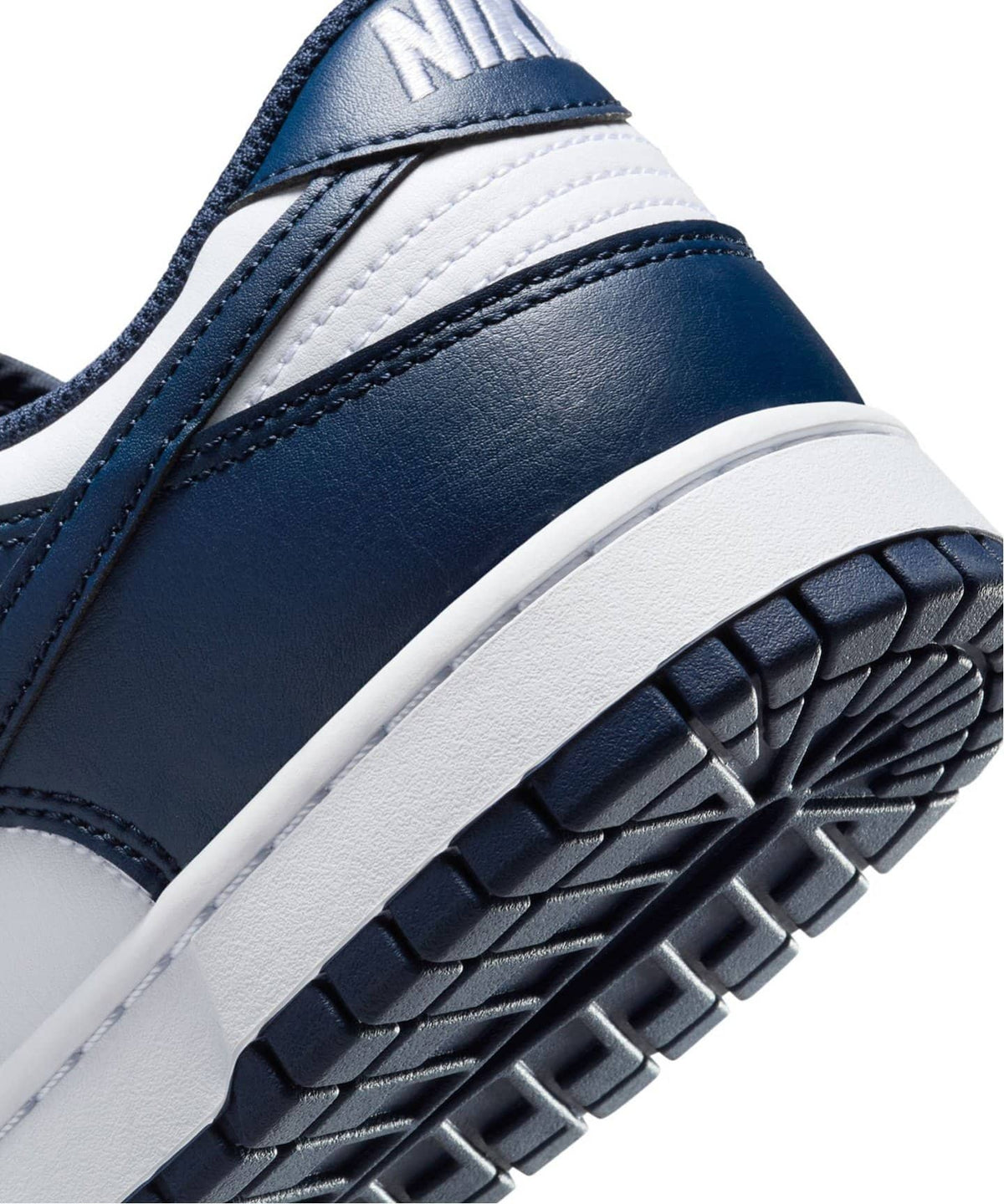 NIKE DUNK LOW RETRO BTTYS HF5441-107