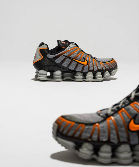 NIKE SHOX TL AV3595-011