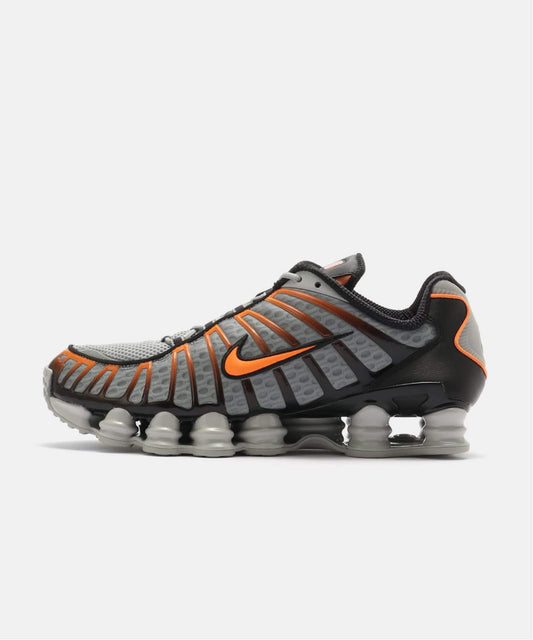 NIKE SHOX TL AV3595-011