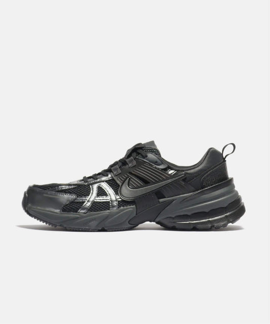 NIKE V2K RUN HJ4497-001