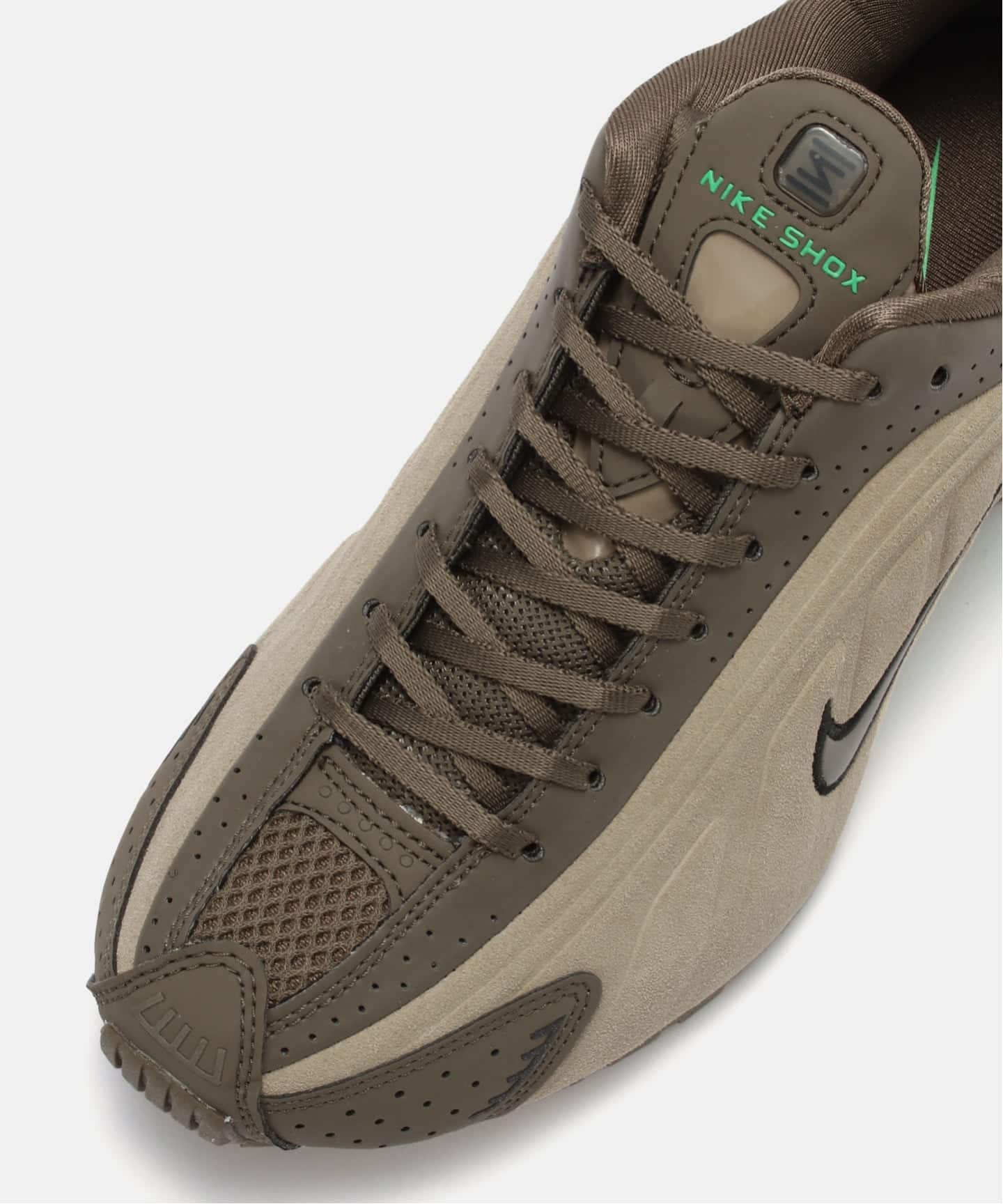 NIKE W SHOX R4 SE HQ7739-200