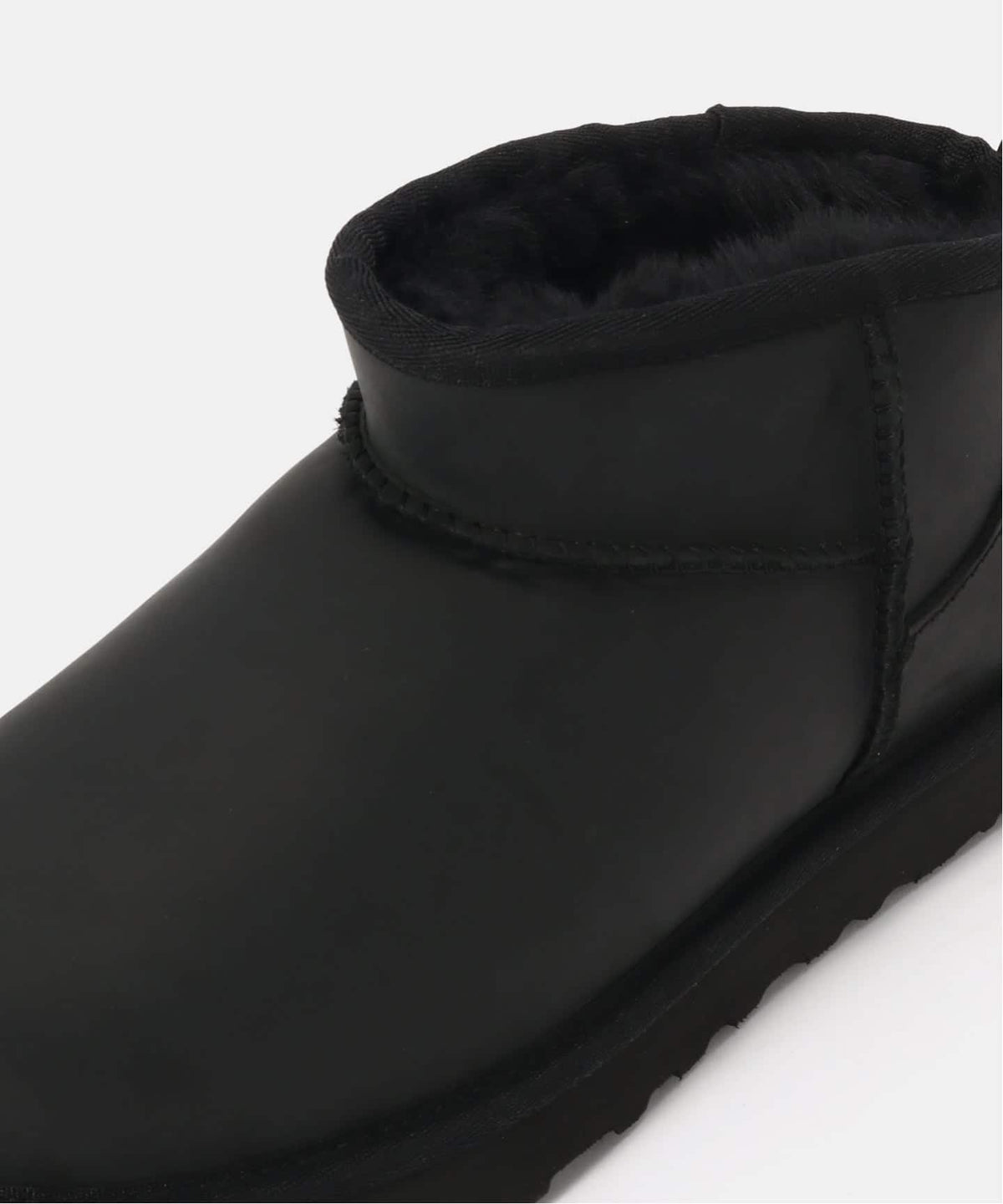UGG W Classic Ultra Mini LTHR 1174210-BLAK