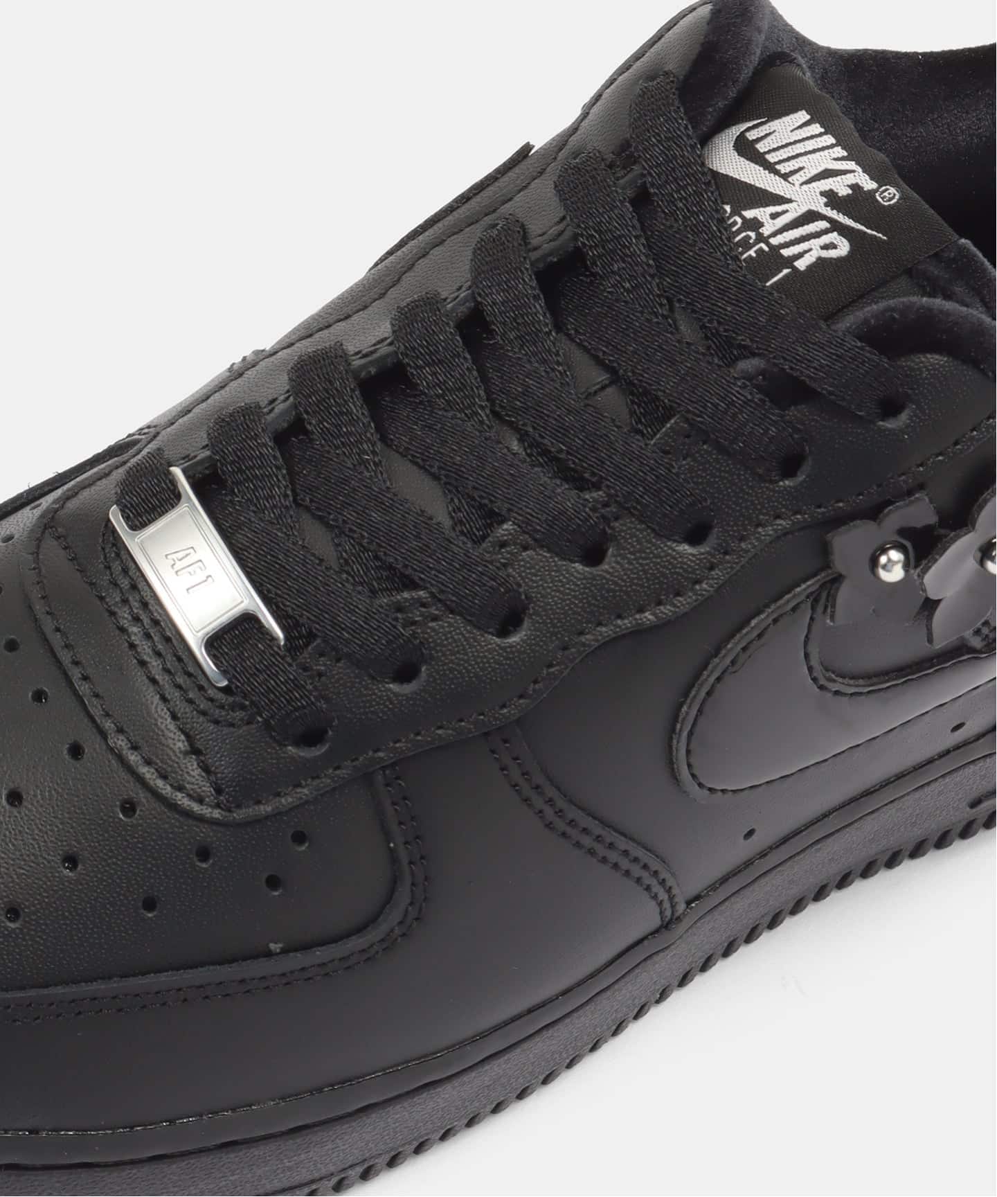 NIKE WMNS AIR FORCE 1 '07 IR8637-001