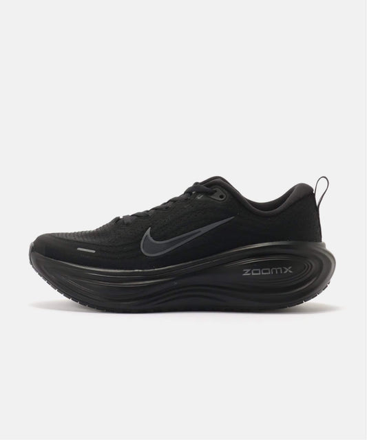NIKE VOMERO PLUS HV8154-001