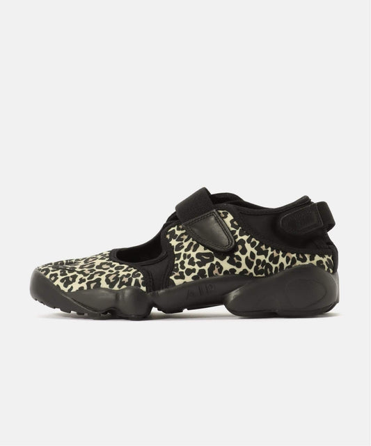 NIKE WMNS AIR RIFT IR5696-010