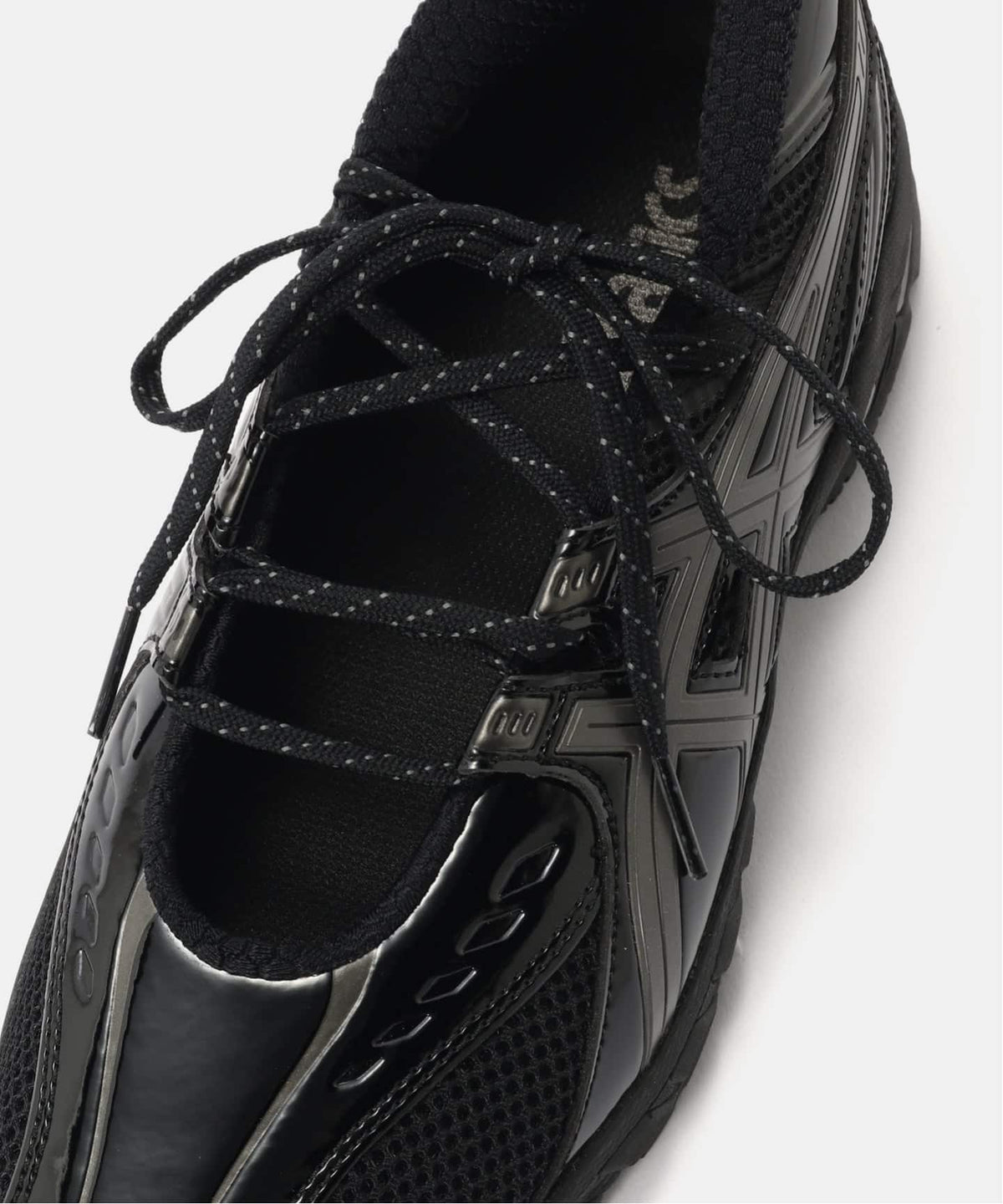 ASICS GEL-DS TRAINER SP 1203B057.001