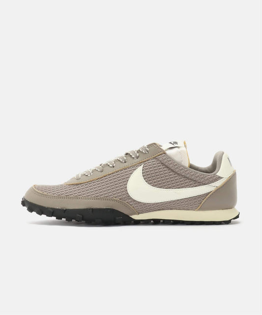 NIKE WAFFLE RACER SE IM8673-001