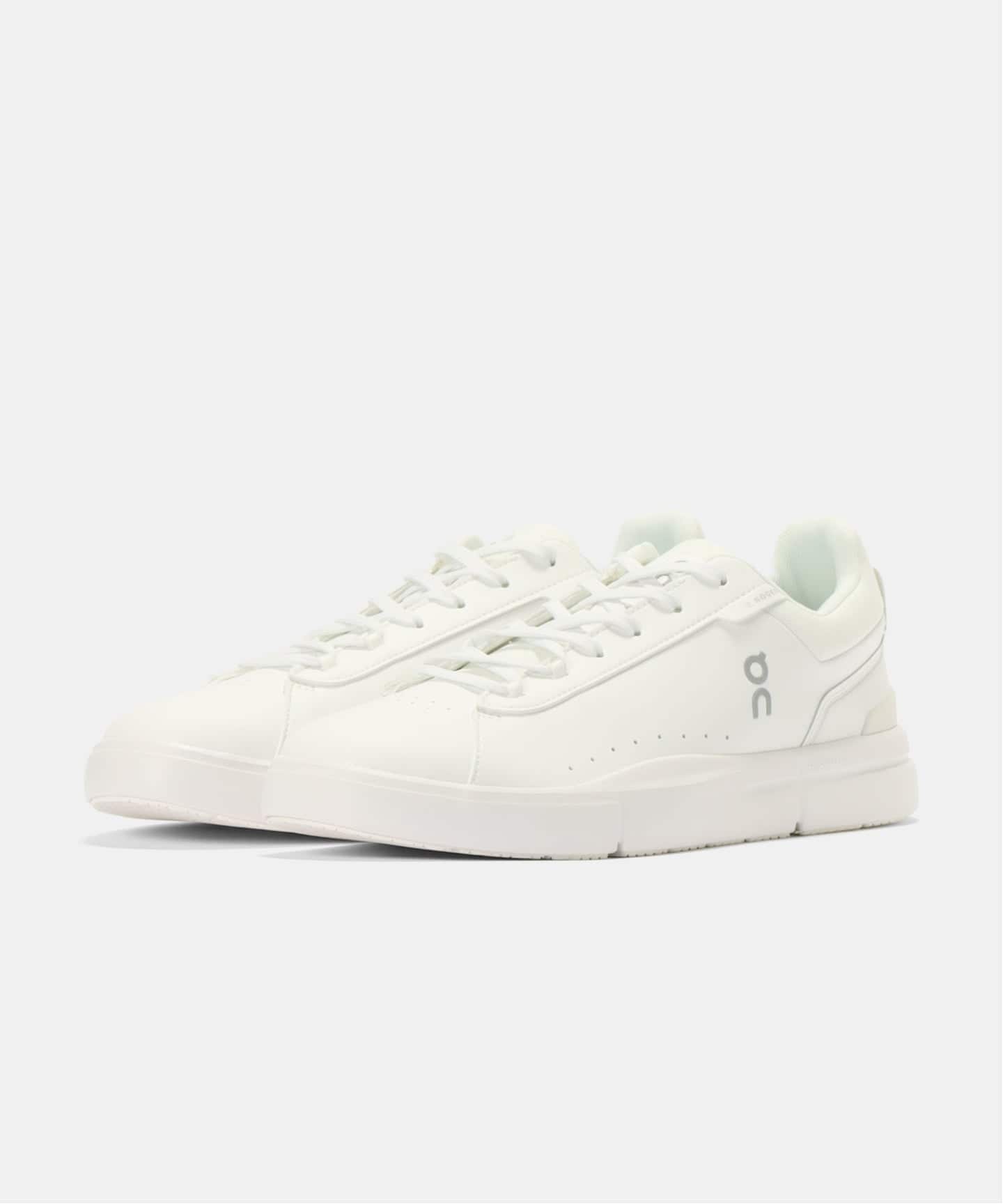 On THE ROGER Advantage 3MF30641200