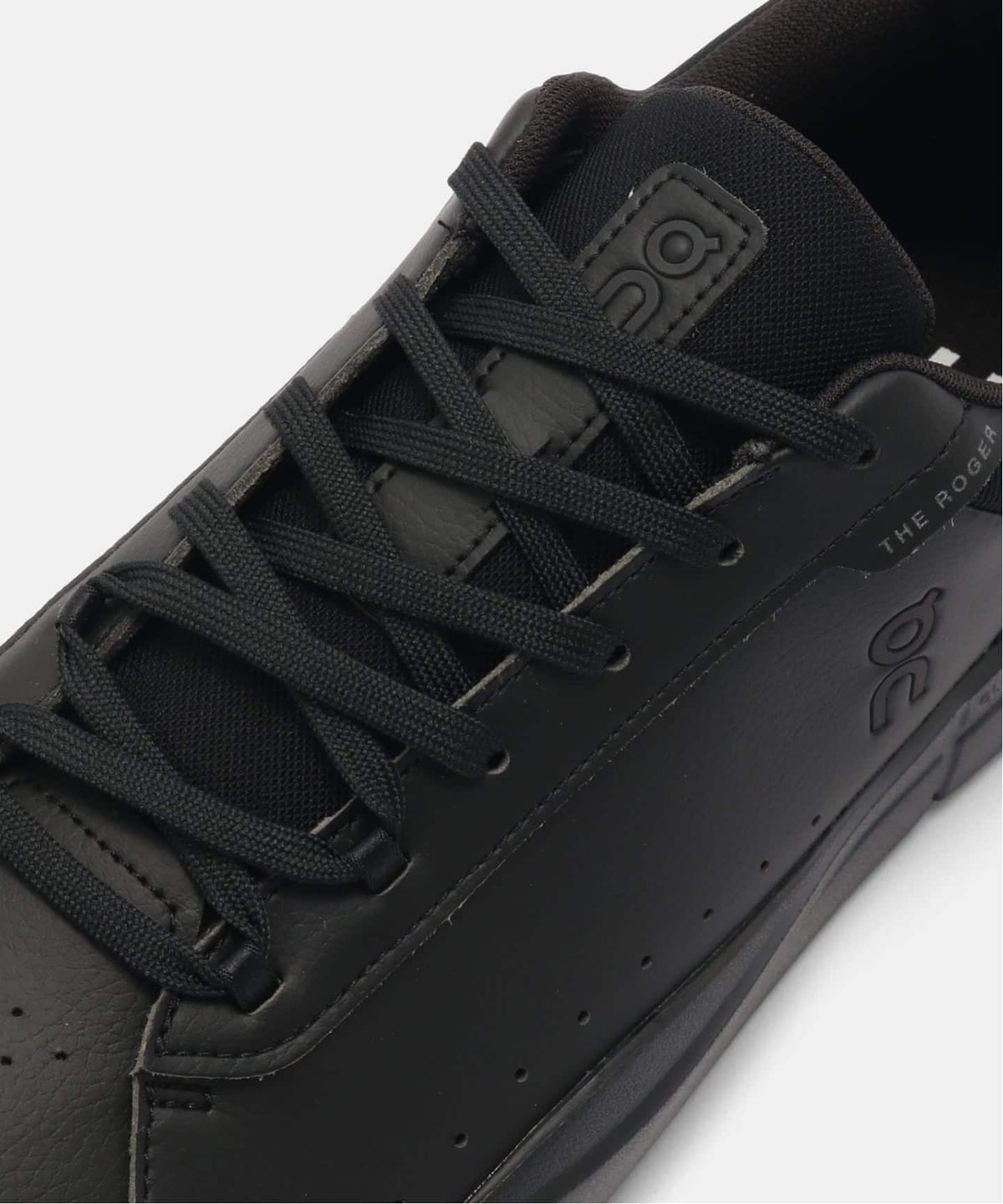 On THE ROGER Advantage 3MF30641043
